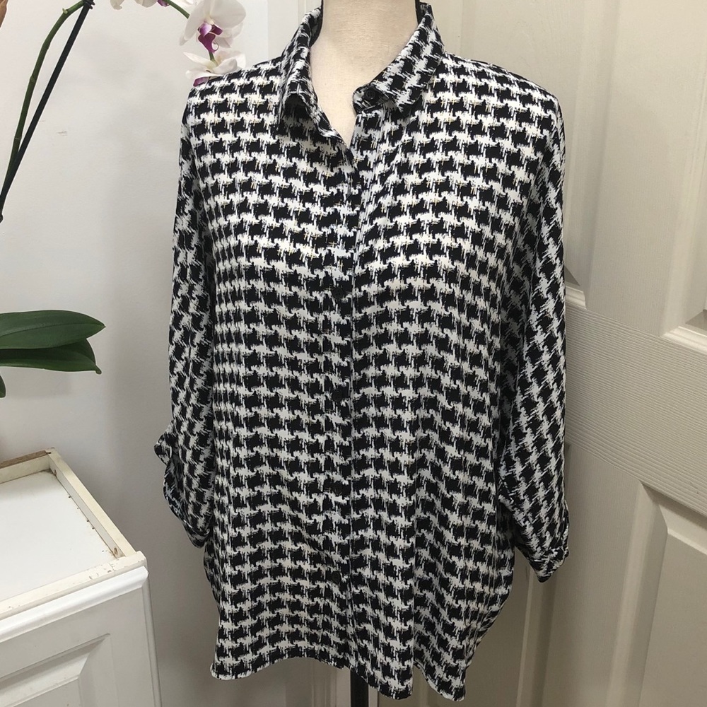 Clotheshead dolman sleeve button front blouse M